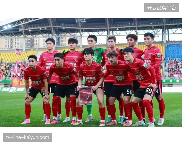 成都蓉城在2026赛季上半程打出9连胜和12场不败的骄人战绩，展现出强大的联赛统治力